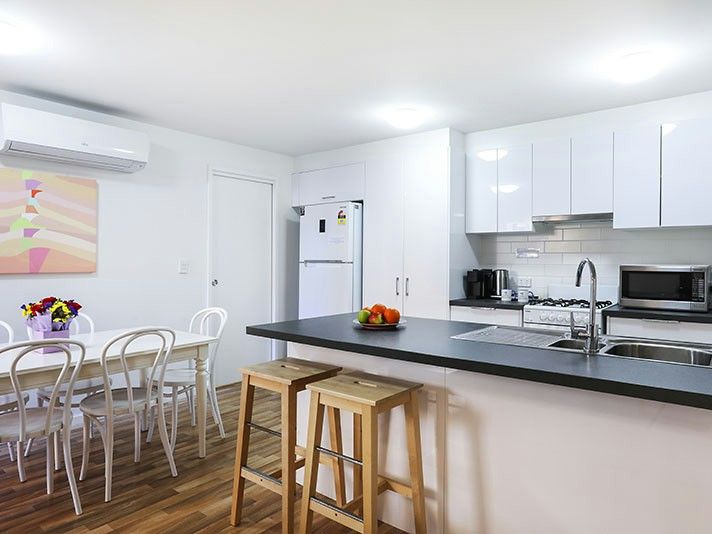Deluxe 3 Bedroom Apartment — photo 10