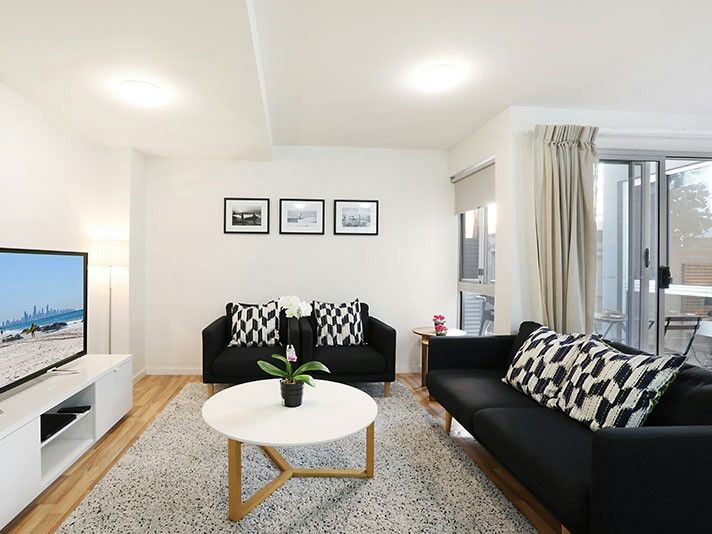 Deluxe 3 Bedroom Apartment — photo 9