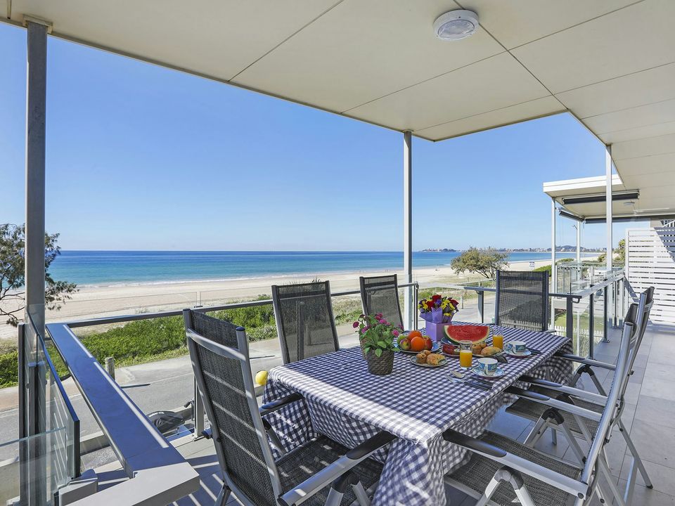 Tugun Beach in front of Sandbox Apartments
