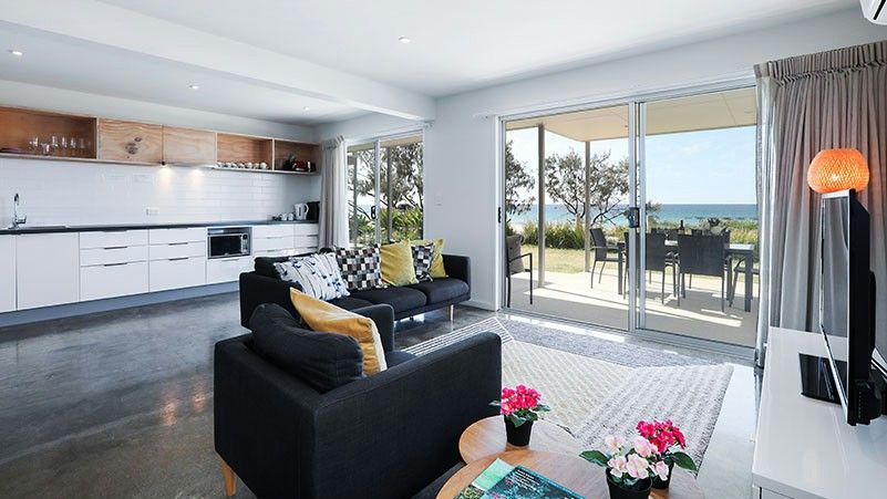 Deluxe Ocean View 3 Bedroom Apartment at Sandbox, Tugun